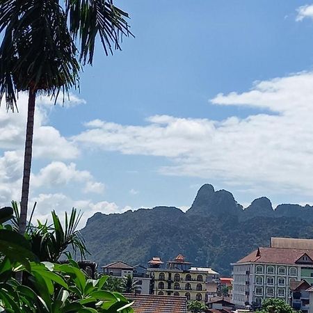 Vang Vieng Queen'S- Mountain View Hotel מראה חיצוני תמונה