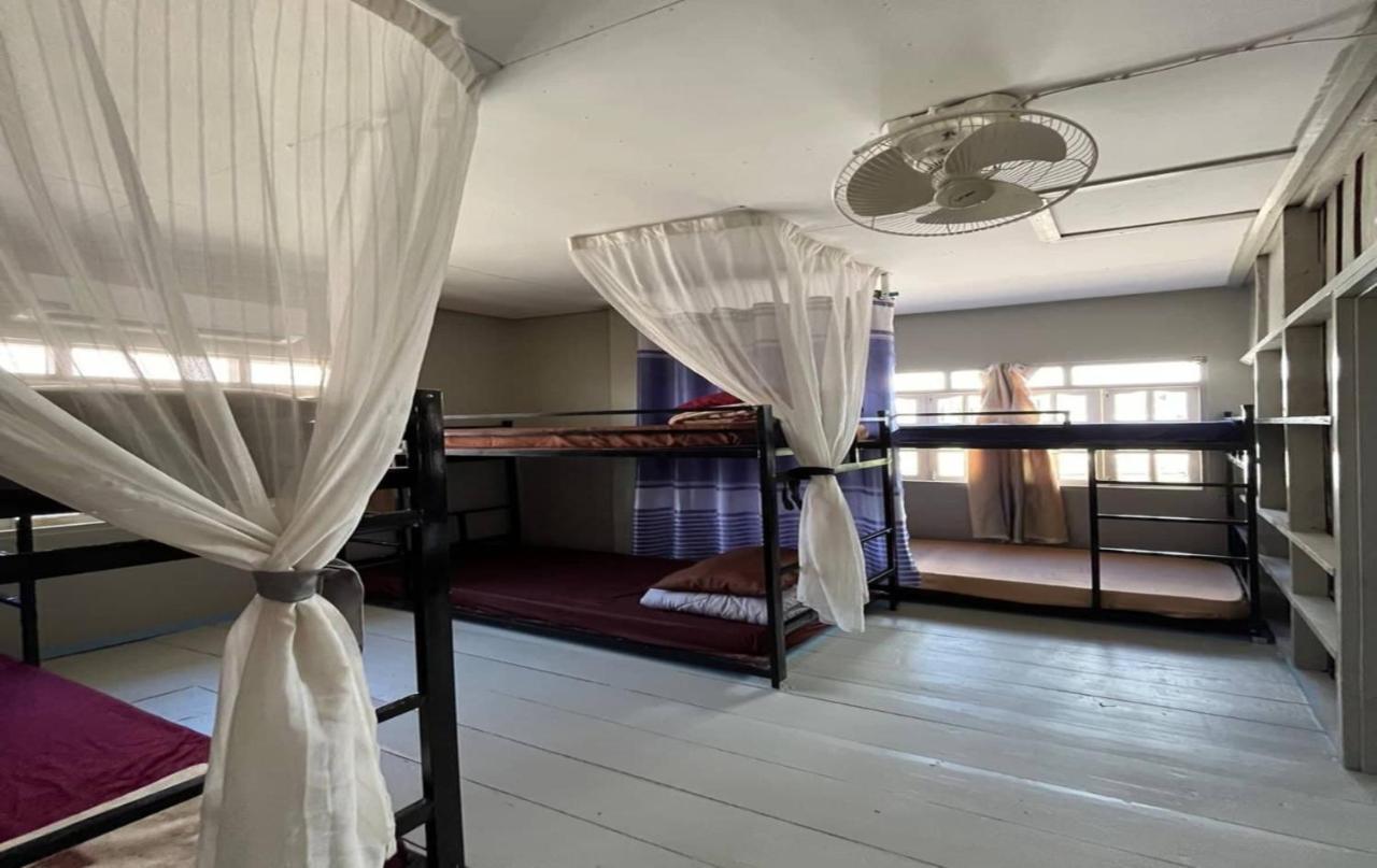 Vang Vieng Queen'S- Mountain View Hotel מראה חיצוני תמונה