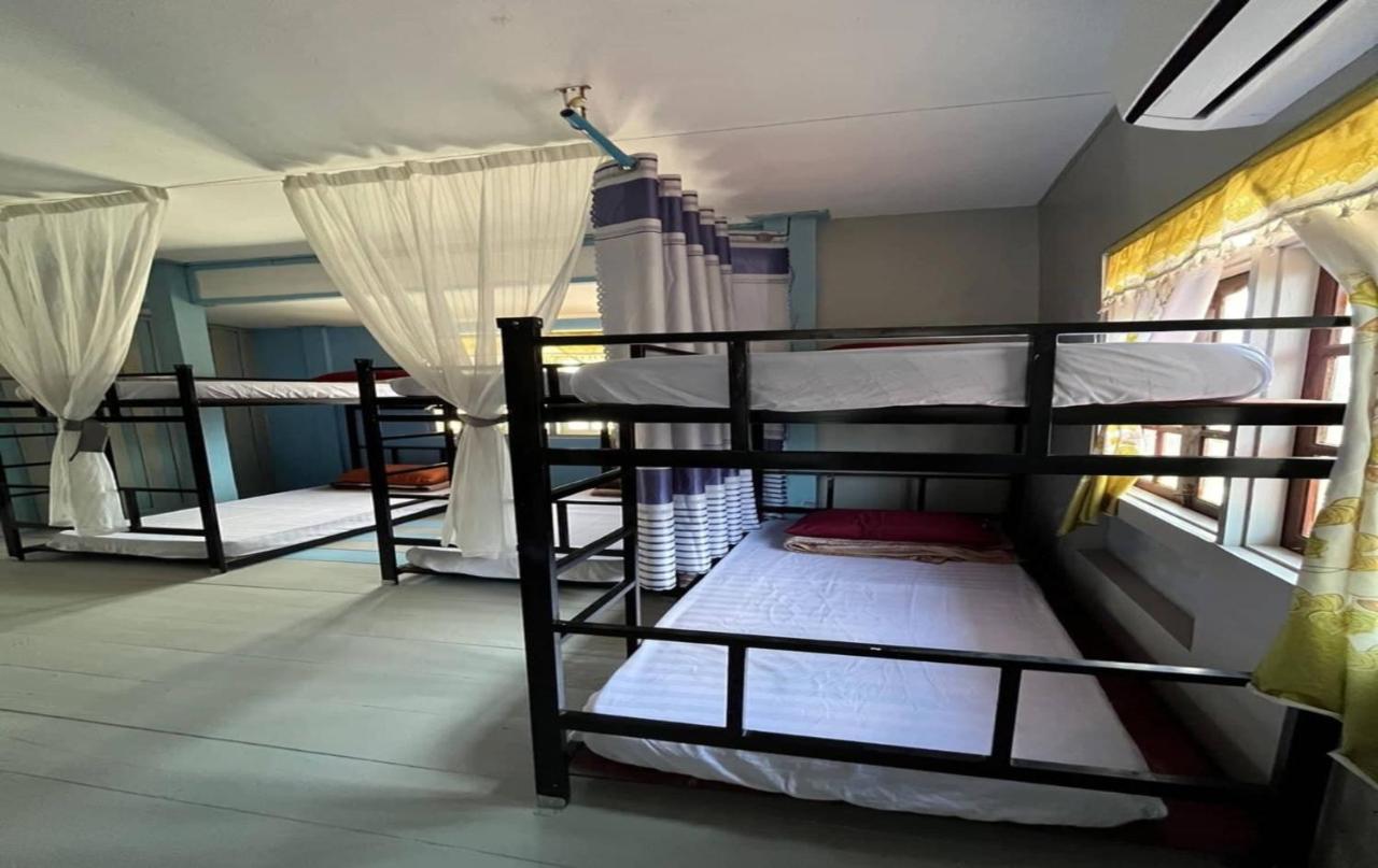 Vang Vieng Queen'S- Mountain View Hotel מראה חיצוני תמונה