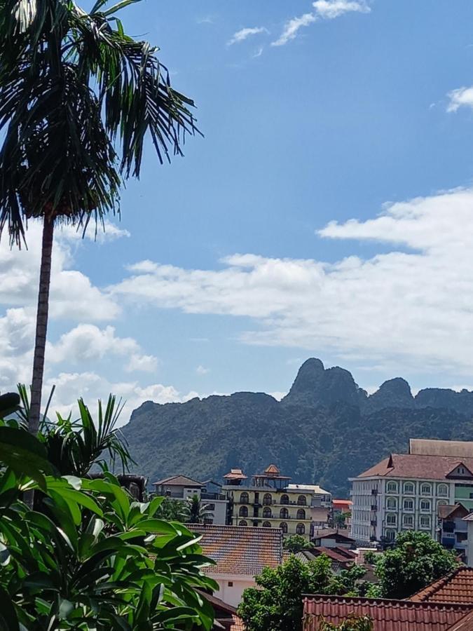 Vang Vieng Queen'S- Mountain View Hotel מראה חיצוני תמונה