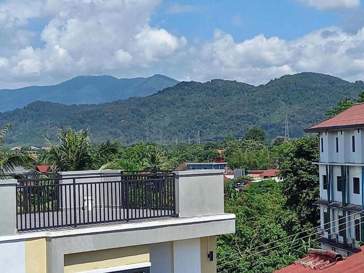 Vang Vieng Queen'S- Mountain View Hotel מראה חיצוני תמונה