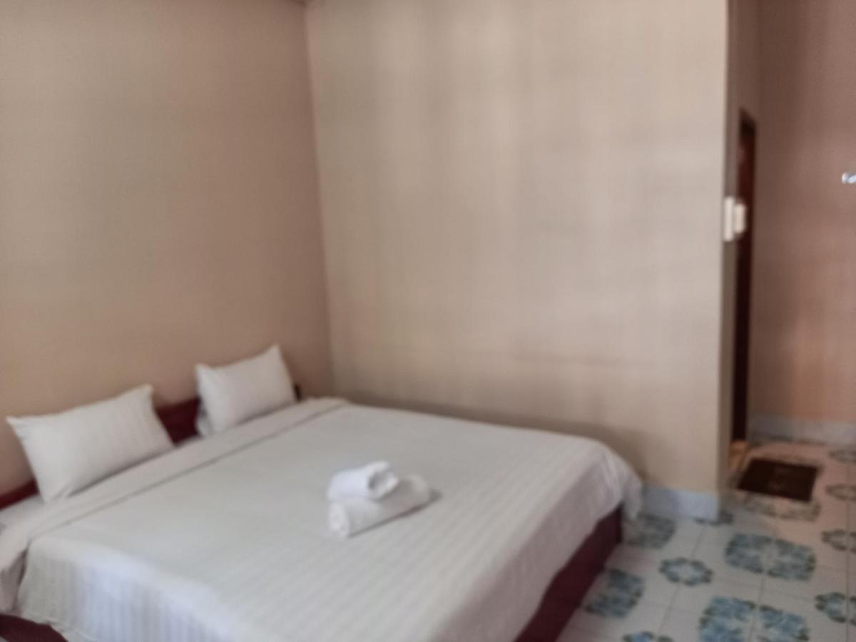Vang Vieng Queen'S- Mountain View Hotel מראה חיצוני תמונה