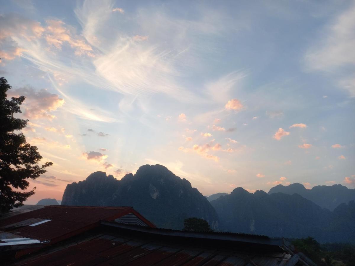 Vang Vieng Queen'S- Mountain View Hotel מראה חיצוני תמונה