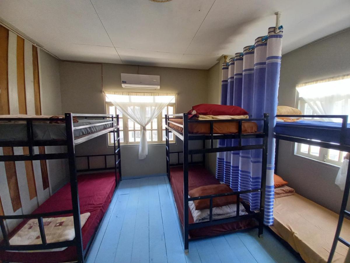 Vang Vieng Queen'S- Mountain View Hotel מראה חיצוני תמונה